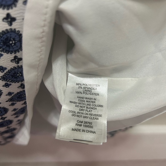 Eliane Rose Blue and White Patterned Tank Top NWT Small - Picture 4 of 6